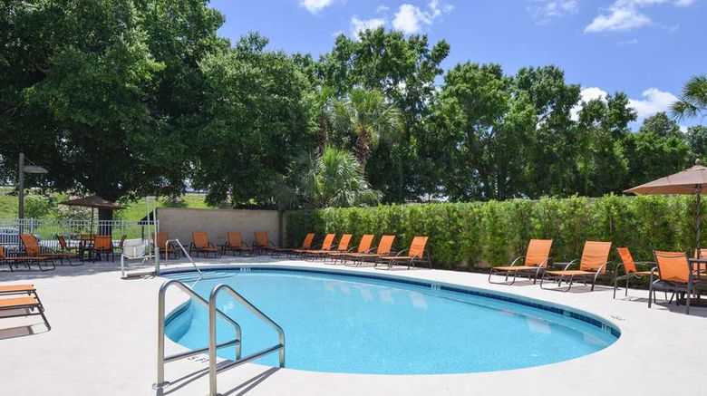<b>Hampton Inn & Suites Ocala Pool</b>. Images powered by <a href="https://iceportal.shijigroup.com/" title="IcePortal" target="_blank">IcePortal</a>.