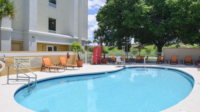 <b>Hampton Inn & Suites Ocala Pool</b>. Images powered by <a href="https://iceportal.shijigroup.com/" title="IcePortal" target="_blank">IcePortal</a>.
