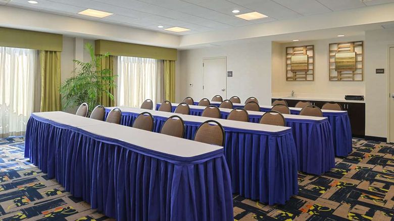 <b>Hampton Inn & Suites Ocala Meeting</b>. Images powered by <a href="https://iceportal.shijigroup.com/" title="IcePortal" target="_blank">IcePortal</a>.
