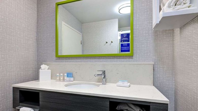 <b>Hampton Inn & Suites Nacogdoches Room</b>. Images powered by <a href="https://iceportal.shijigroup.com/" title="IcePortal" target="_blank">IcePortal</a>.