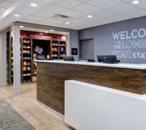 Hampton Inn & Suites Nacogdoches Lobby