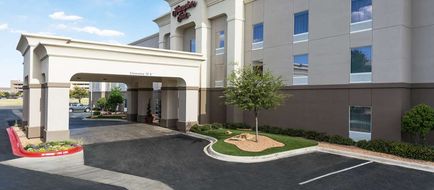 Hampton Inn Odessa Exterior