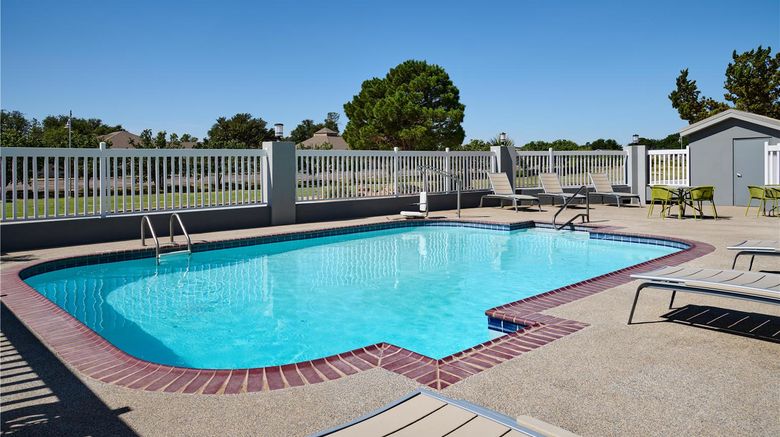 <b>Hampton Inn Odessa Pool</b>. Images powered by <a href="https://iceportal.shijigroup.com/" title="IcePortal" target="_blank">IcePortal</a>.
