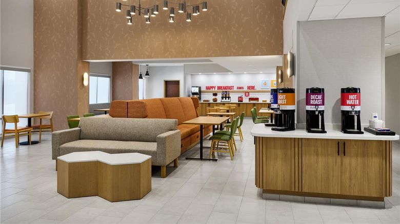 <b>Hampton Inn Odessa Lobby</b>. Images powered by <a href="https://iceportal.shijigroup.com/" title="IcePortal" target="_blank">IcePortal</a>.