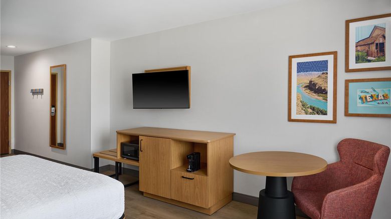 <b>Hampton Inn Odessa Room</b>. Images powered by <a href="https://iceportal.shijigroup.com/" title="IcePortal" target="_blank">IcePortal</a>.