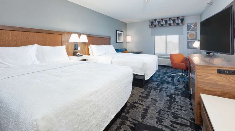 Hampton Inn Norfolk Room