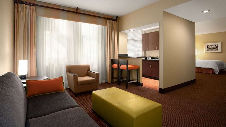 <b>Hampton Inn & Suites Ogden Room</b>. Images powered by <a href="https://iceportal.shijigroup.com/" title="IcePortal" target="_blank">IcePortal</a>.