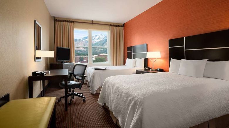 <b>Hampton Inn & Suites Ogden Room</b>. Images powered by <a href="https://iceportal.shijigroup.com/" title="IcePortal" target="_blank">IcePortal</a>.