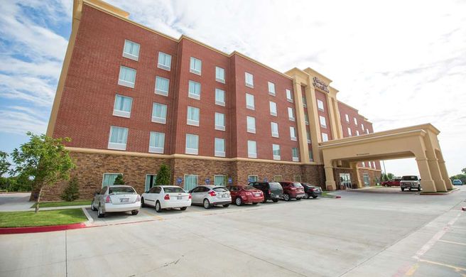 Hampton Inn & Suites, OKC/Airport Exterior