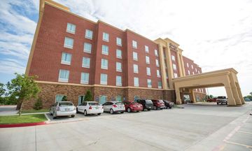 Hampton Inn & Suites, OKC/Airport