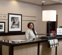 Hampton Inn & Suites, OKC/Airport Lobby