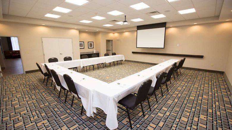 <b>Hampton Inn & Suites, OKC/Airport Meeting</b>. Images powered by <a href="https://iceportal.shijigroup.com/" title="IcePortal" target="_blank">IcePortal</a>.