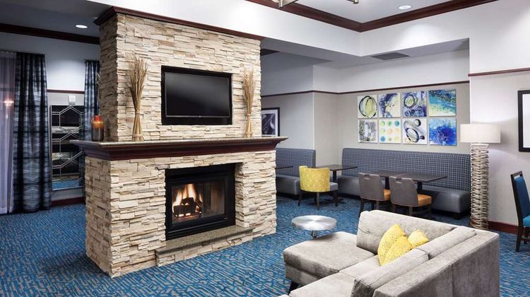 Hampton Inn & Suites Bricktown Lobby