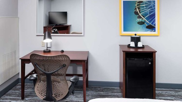 Hampton Inn & Suites Bricktown Room