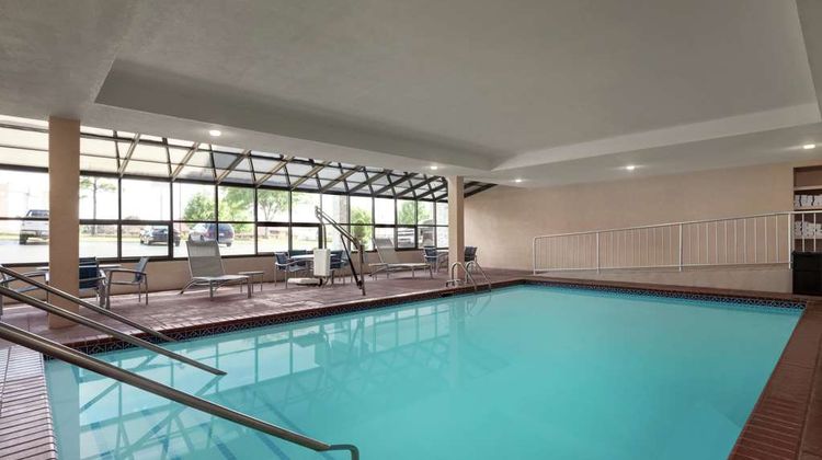 Hampton Inn Oklahoma City-I-40 E Pool