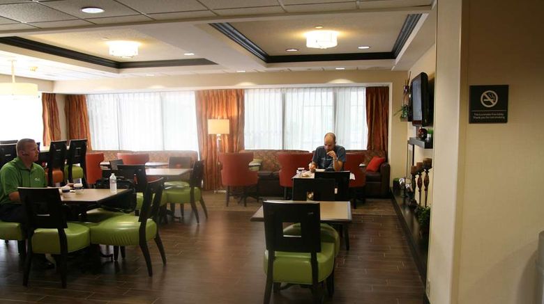 <b>Hampton Inn Olive Branch Restaurant</b>. Images powered by <a href="https://iceportal.shijigroup.com/" title="IcePortal" target="_blank">IcePortal</a>.