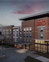 Hampton Inn & Suites Omaha Downtown