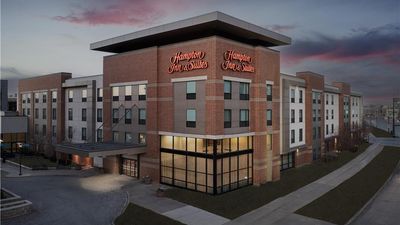 Hampton Inn & Suites Omaha Downtown