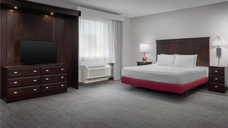 Hampton Inn & Suites Omaha Downtown Room