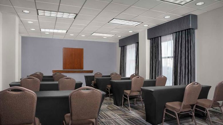 <b>Homewood Suites by Hilton Omaha Downtown Meeting</b>. Images powered by <a href="https://iceportal.shijigroup.com/" title="IcePortal" target="_blank">IcePortal</a>.