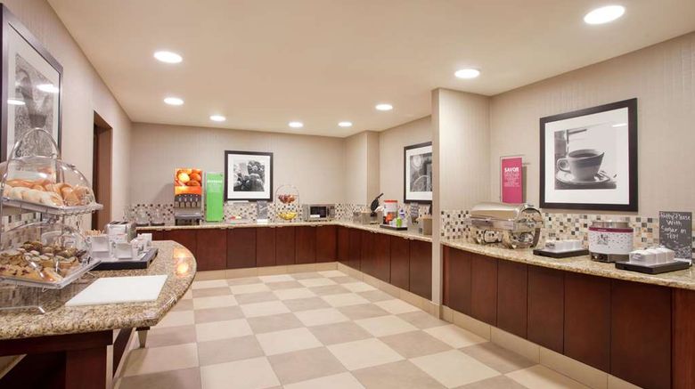 <b>Hampton Inn & Suites - La Vista Restaurant</b>. Images powered by <a href="https://iceportal.shijigroup.com/" title="IcePortal" target="_blank">IcePortal</a>.