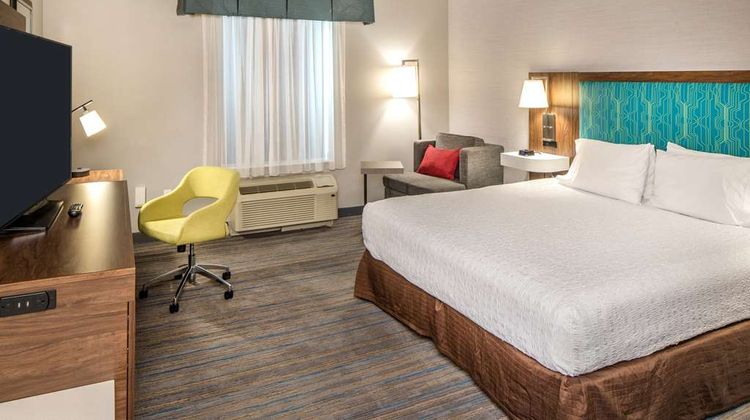 Hampton Inn & Suites - La Vista Room