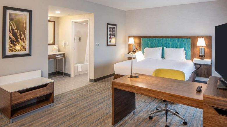 <b>Hampton Inn & Suites - La Vista Room</b>. Images powered by <a href="https://iceportal.shijigroup.com/" title="IcePortal" target="_blank">IcePortal</a>.