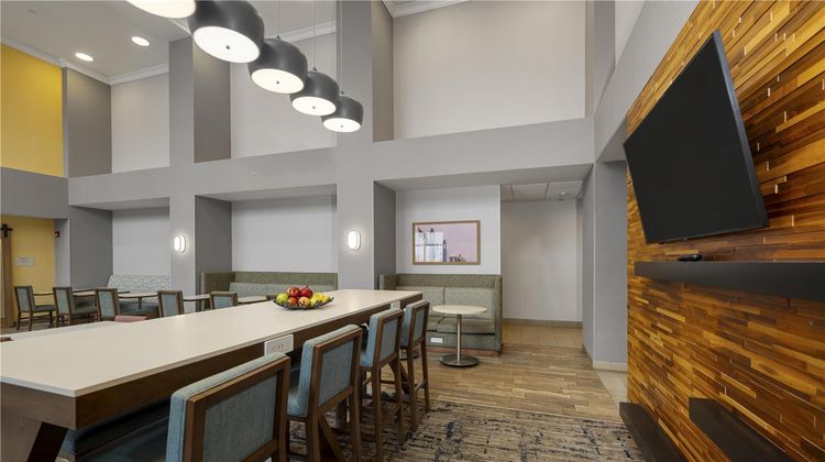 Hampton Inn & Suites - La Vista Restaurant