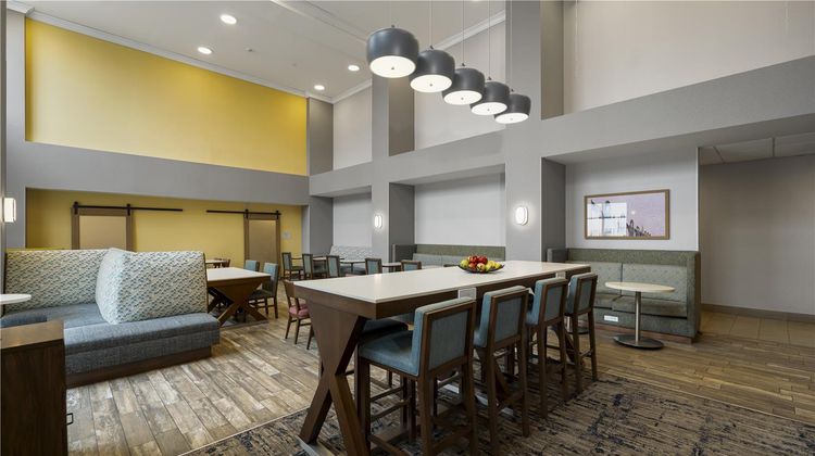 Hampton Inn & Suites - La Vista Restaurant