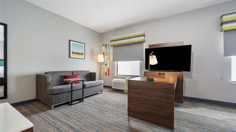 Hampton Inn & Suites - La Vista Room