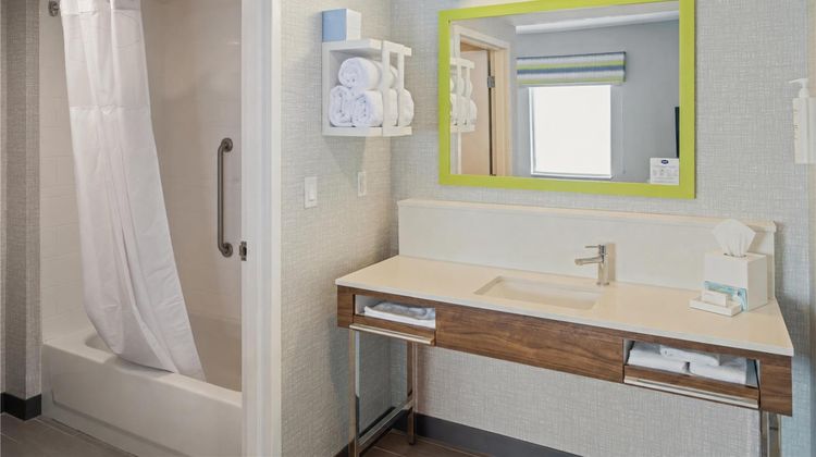 Hampton Inn & Suites - La Vista Room