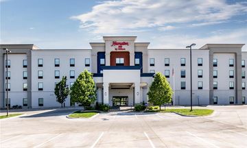 Hampton Inn Omaha/West Dodge Road