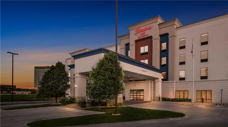 <b>Hampton Inn Omaha/West Dodge Road Exterior</b>. Images powered by <a href="https://iceportal.shijigroup.com/" title="IcePortal" target="_blank">IcePortal</a>.
