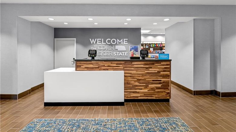 <b>Hampton Inn Omaha/West Dodge Road Lobby</b>. Images powered by <a href="https://iceportal.shijigroup.com/" title="IcePortal" target="_blank">IcePortal</a>.