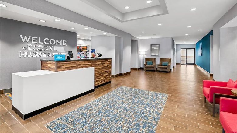 <b>Hampton Inn Omaha/West Dodge Road Lobby</b>. Images powered by <a href="https://iceportal.shijigroup.com/" title="IcePortal" target="_blank">IcePortal</a>.