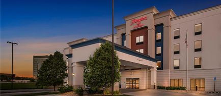 Hampton Inn Omaha/West Dodge Road Exterior