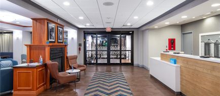 Hampton Inn Omaha West-Lakeside Lobby