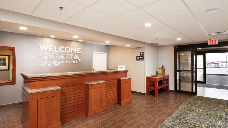 Hampton Inn & Suites Barrie Lobby