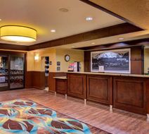 Hampton Inn & Suites Ontario Lobby