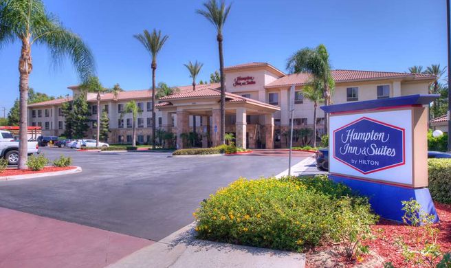 Hampton Inn & Suites Ontario Exterior