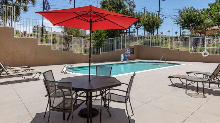 Hampton Inn Norco Corona Pool