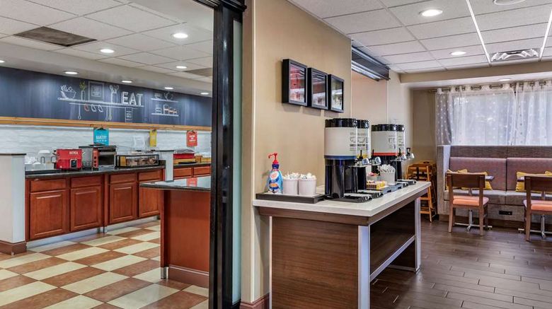 <b>Hampton Inn Norco Corona Restaurant</b>. Images powered by <a href="https://iceportal.shijigroup.com/" title="IcePortal" target="_blank">IcePortal</a>.