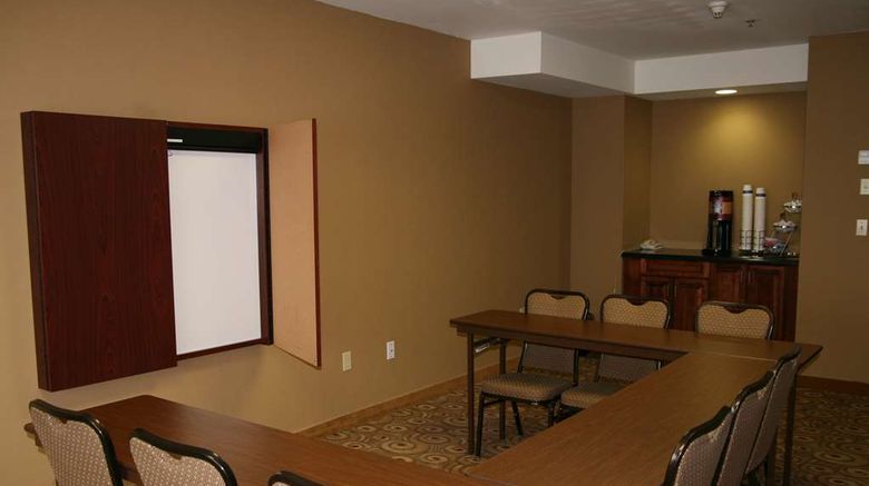 <b>Hampton Inn by Hilton Napanee Ontario Meeting</b>. Images powered by <a href="https://iceportal.shijigroup.com/" title="IcePortal" target="_blank">IcePortal</a>.