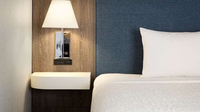 <b>Hampton Inn by Hilton Napanee Ontario Room</b>. Images powered by <a href="https://iceportal.shijigroup.com/" title="IcePortal" target="_blank">IcePortal</a>.