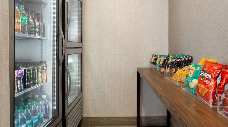 <b>Hampton Inn by Hilton Napanee Ontario Restaurant</b>. Images powered by <a href="https://iceportal.shijigroup.com/" title="IcePortal" target="_blank">IcePortal</a>.