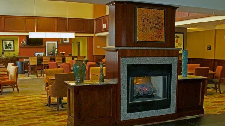 Hampton Inn & Suites Norfolk-Airport Lobby