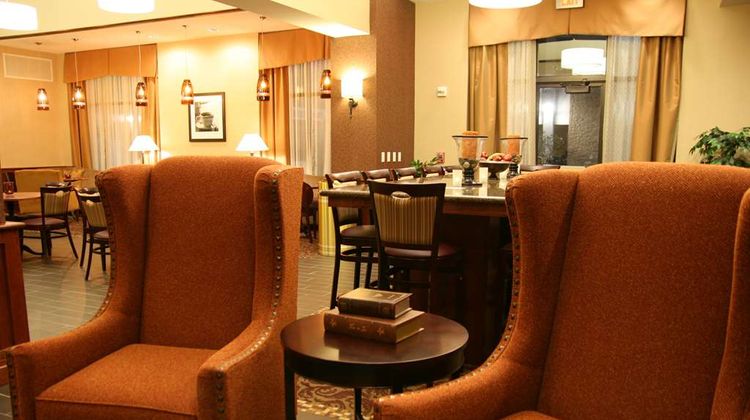 Hampton Inn & Suites Battlefield Blvd Lobby