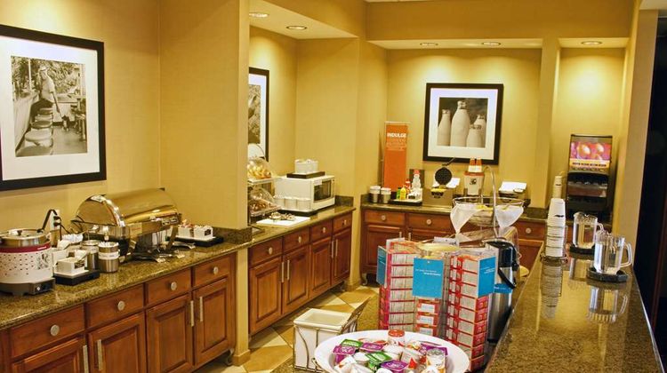Hampton Inn & Suites Battlefield Blvd Restaurant