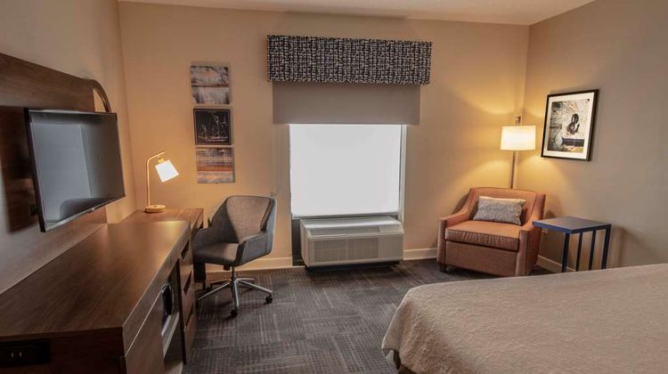 Hampton Inn & Suites Battlefield Blvd Room