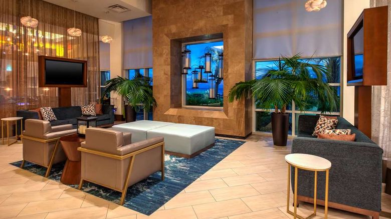 <b>Hilton Garden Inn Oceanfront Lobby</b>. Images powered by <a href="https://iceportal.shijigroup.com/" title="IcePortal" target="_blank">IcePortal</a>.